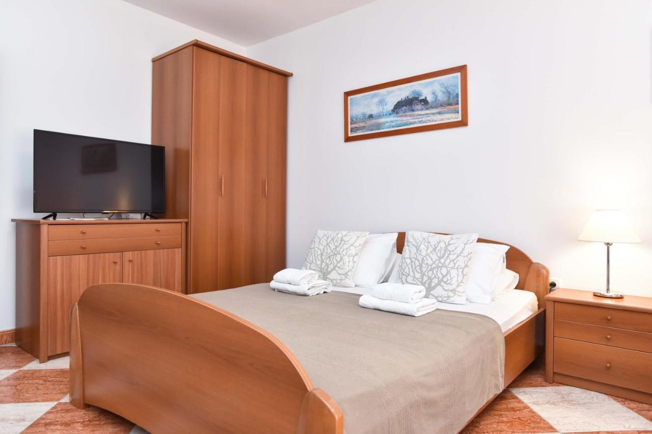 Apartment Adok