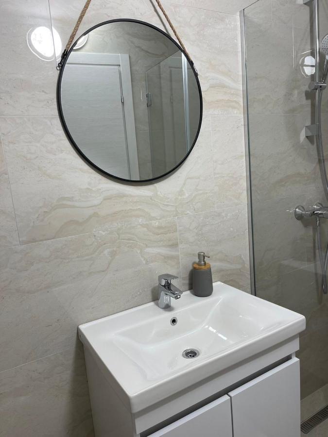Apartment Adok *