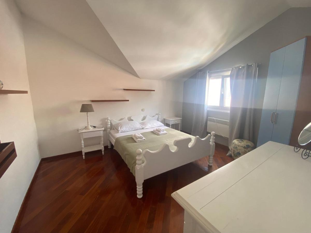 Adok Apartment *