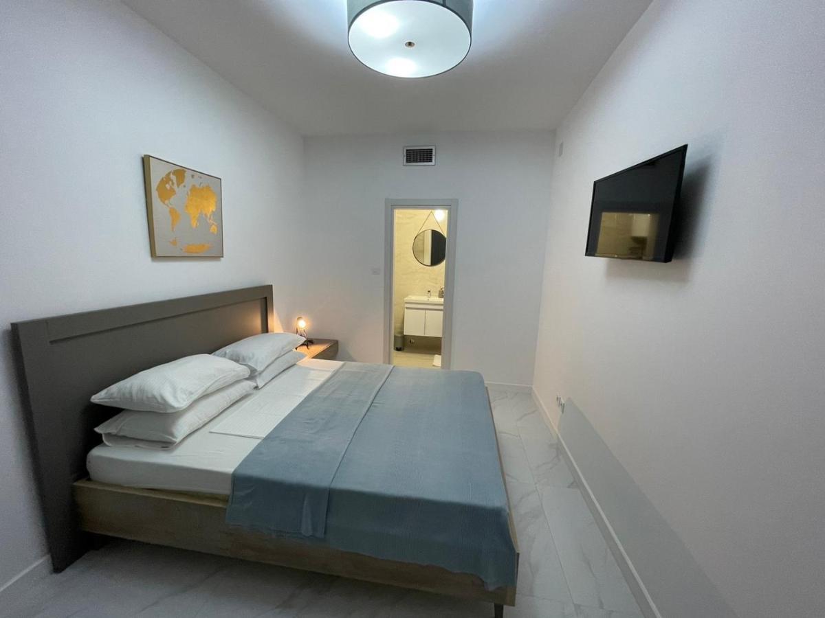 Adok Apartment *