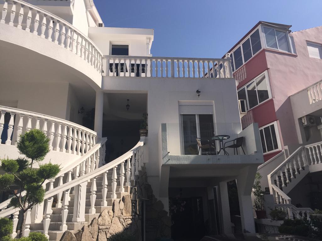 Apartment Adok *